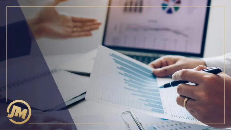 How Do I Choose the Right Financial Advisor?