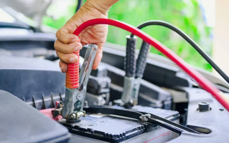 How to Jumpstart a Car or Motorcycle Battery?