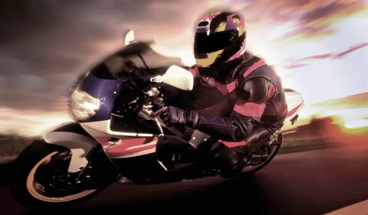How to Handle Motorcycle Safety Gear?